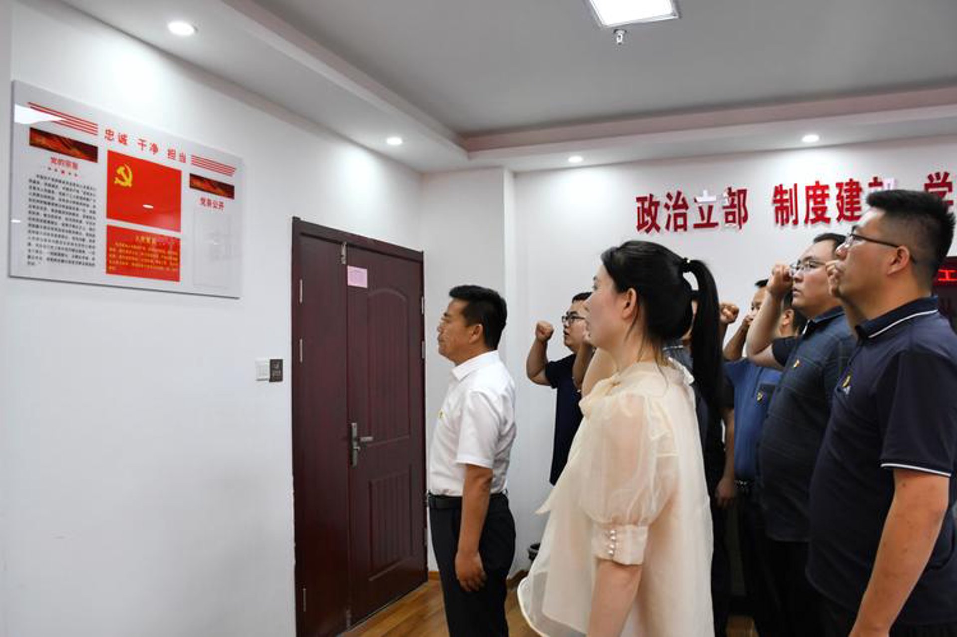 街谈巷语新闻